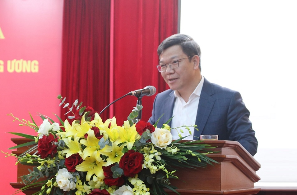 Đồng chí Tống Văn Thanh, Vụ trưởng Vụ Báo chí - Xuất bản, Ban Tuyên giáo Trung ương phát biểu.