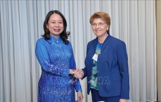 Phó Chủ tịch nước Võ Thị Ánh Xuân gặp Tổng thống Thụy Sỹ Viola Amherd. (Ảnh: TTXVN)
