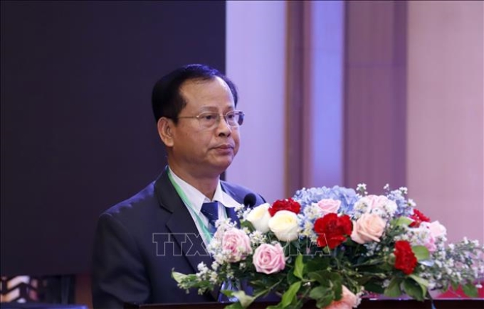 Thượng tướng Kongthong Phongvichit, Thứ trưởng Bộ Công an Lào phát biểu tại Hội nghị. (Ảnh: TTXVN)