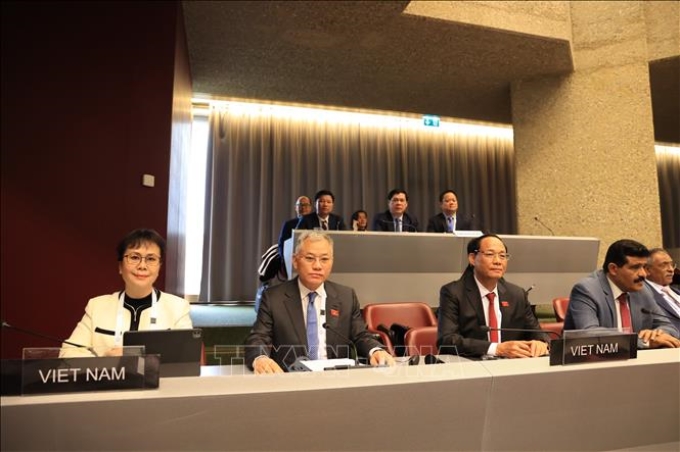 Thượng tướng Trần Quang Phương, Phó Chủ tịch Quốc hội (thứ 2, phải sang) tham dự Đại hội đồng Liên minh Nghị viện Thế giới lần thứ 148 (IPU-148). (Ảnh: TTXVN)