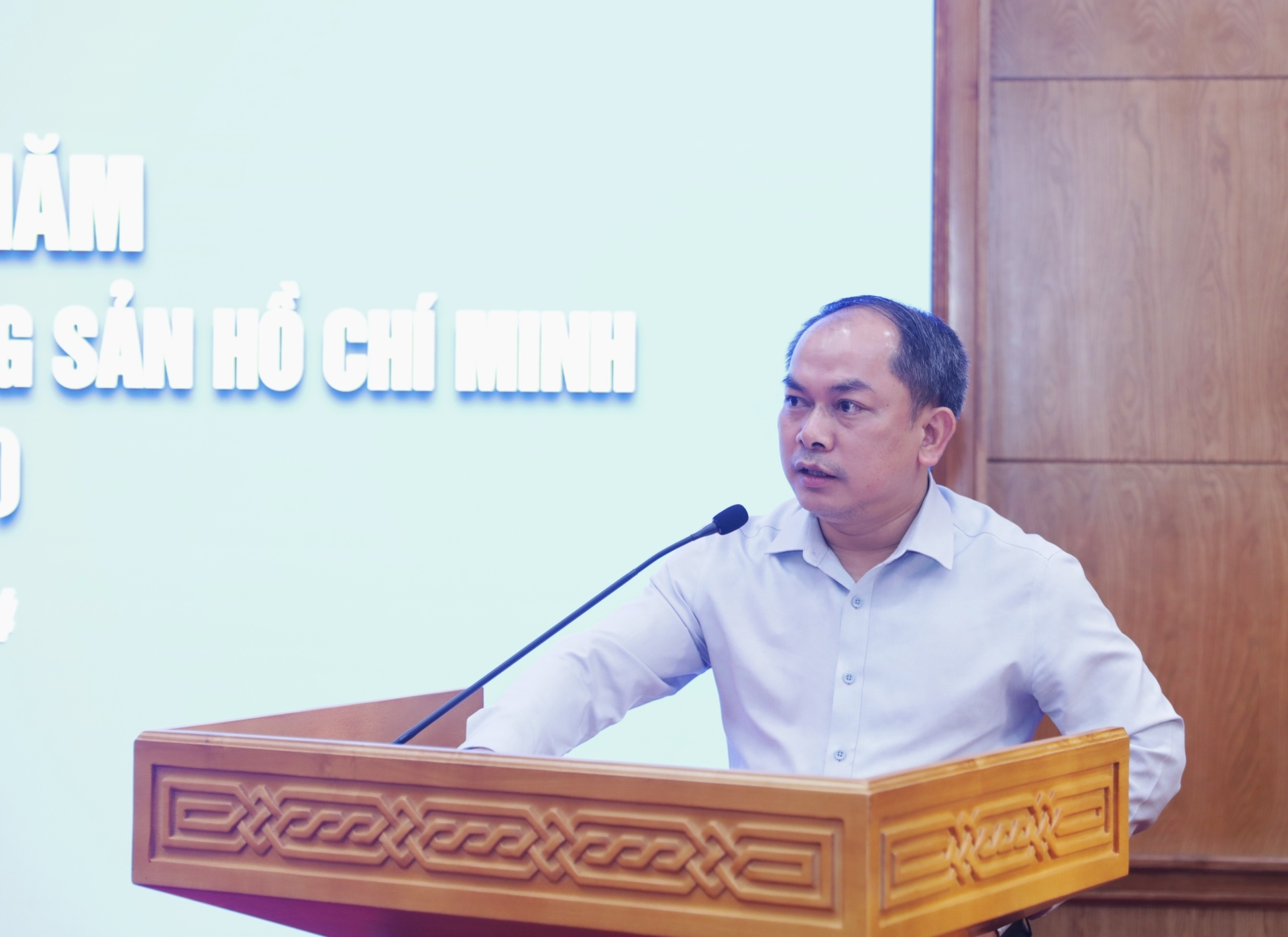 Đồng chí Nguyễn Văn Hay, Phó Bí thư Thường trực Đảng ủy cơ quan Ban Tuyên giáo Trung ương phát biểu chỉ đạo