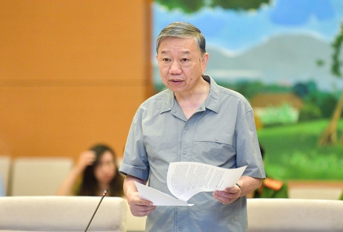 Bộ trưởng Bộ Công an Tô Lâm nêu ý kiến tại phiên họp sáng 2/4. (Ảnh: quochoi.vn)
