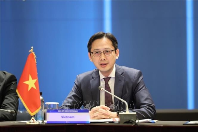 Thứ trưởng Bộ Ngoại giao Đỗ Hùng Việt đồng chủ trì, điều hành Đối thoại ASEAN - Hàn Quốc. (Ảnh: TTXVN)