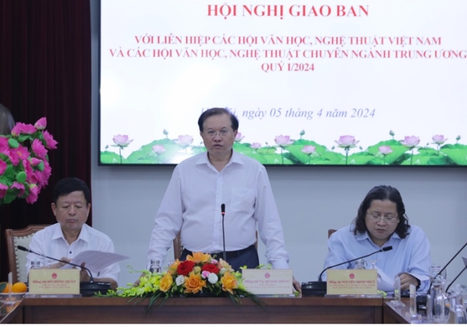 Thứ trưởng Bộ Văn hoá, Thể thao và Du lịch Tạ Quang Đông phát biểu.