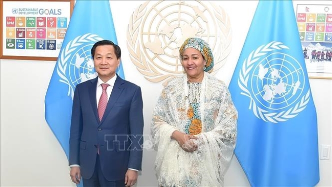 Phó Thủ tướng Lê Minh Khái gặp Phó Tổng thư ký LHQ Amina Mohammed tại trụ sở LHQ ở New York. (Ảnh: TTXVN)