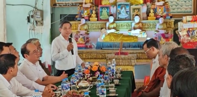 Phó Bí thư Tỉnh ủy, Chủ tịch UBND tỉnh Hậu Giang Đồng Văn Thanh chúc Tết Chol Chnam Thmay tại Chùa ÔChumprứcsa.