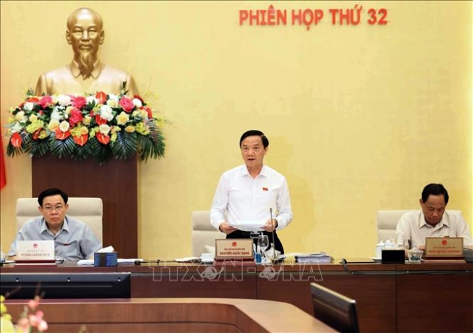 Phó Chủ tịch Quốc hội Nguyễn Khắc Định điều hành phiên họp. (Ảnh: TTXVN)