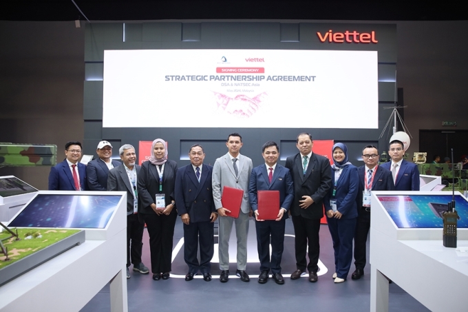 Viettel High Tech ký kết thỏa thuận hợp tác chiến lược với các công ty hàng đầu tại Malaysia.