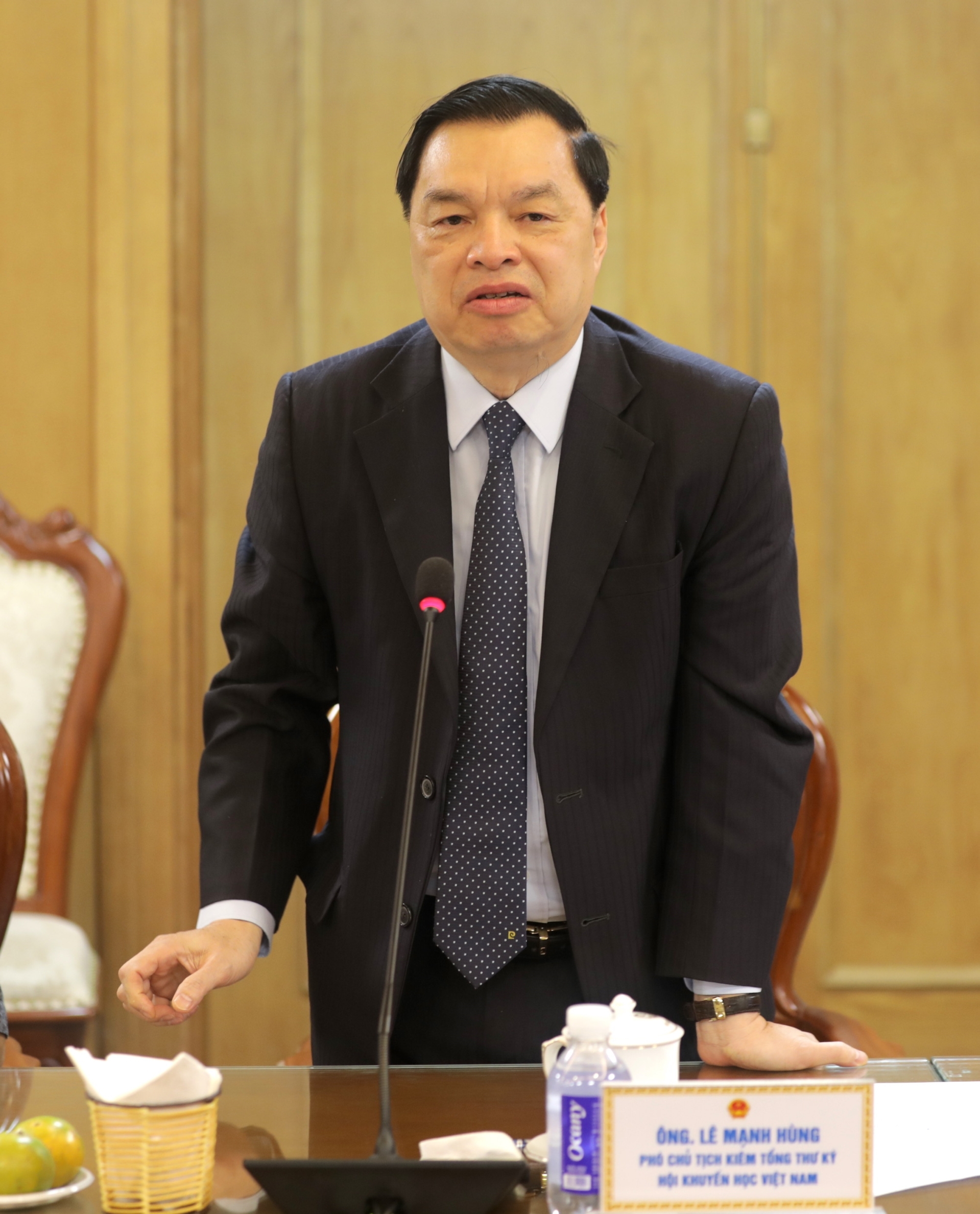Phó Chủ tịch kiêm Tổng thư ký Hội Khuyến học Việt Nam Lê Mạnh Hùng phát biểu tại buổi lễ.