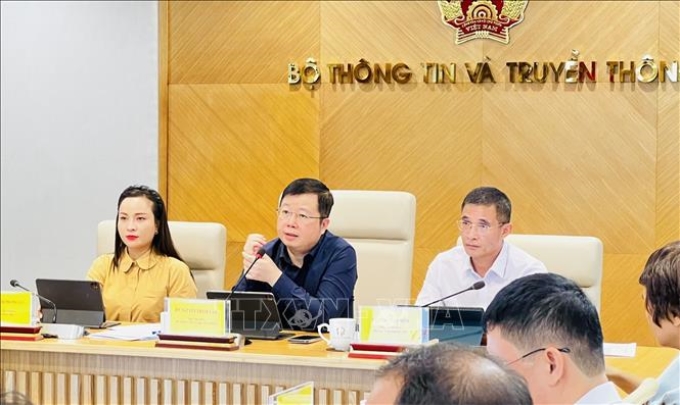 Thứ trưởng Bộ Thông tin và Truyền thông Nguyễn Thanh Lâm chủ trì cuộc họp báo thường kỳ tháng 5/2024. (Ảnh: TTXVN)