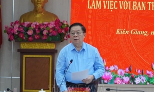 Đoàn công tác Tiểu ban Văn kiện Đại hội XIV làm việc tại Kiên Giang