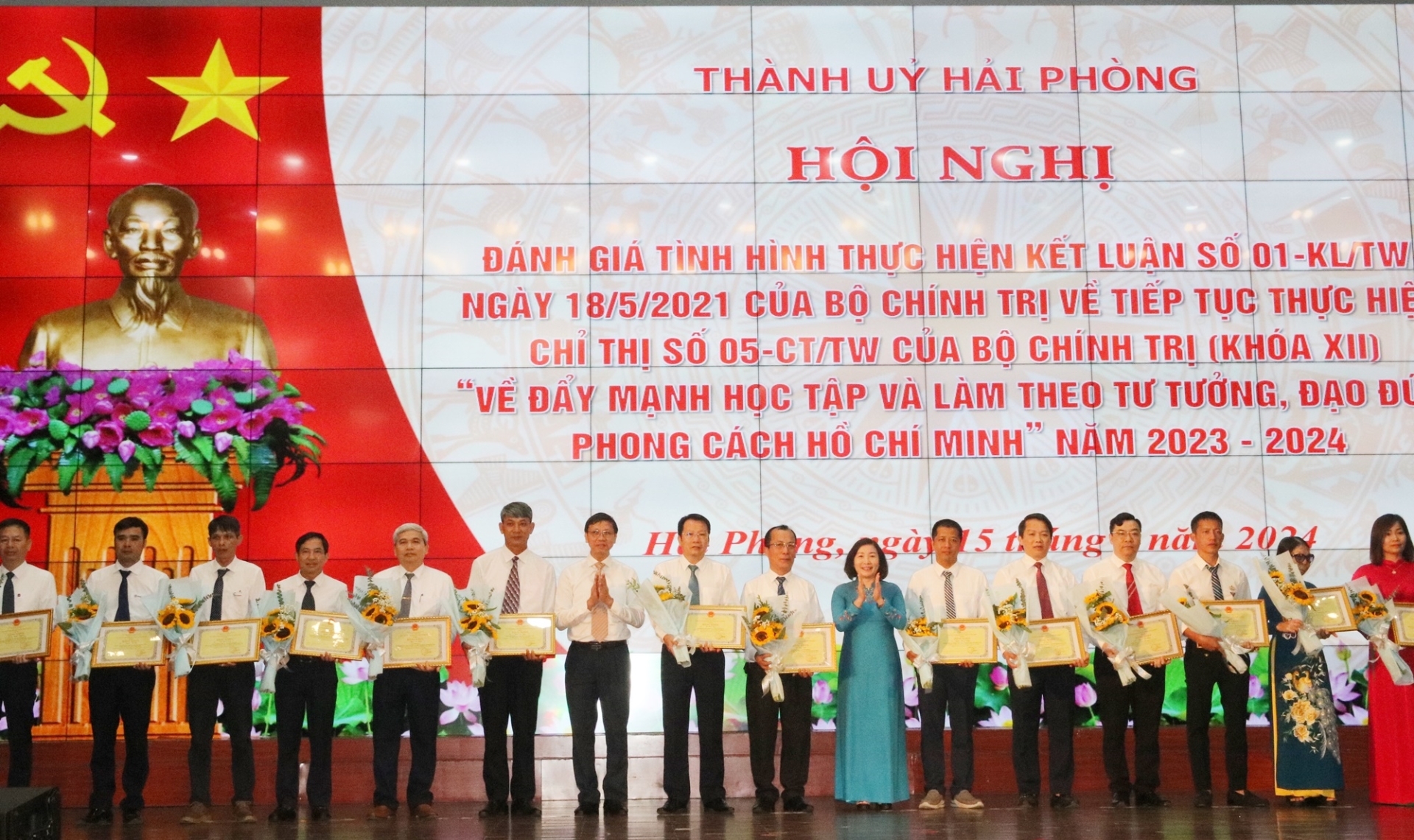 Các cá nhân được Ủy ban nhân dân Thành phố Hải Phòng tặng Bằng khen vì đã có thành tích xuất sắc trong học và làm theo tư tưởng, đạo đức, phong cách Hồ Chí Minh năm 2023 - 2024.