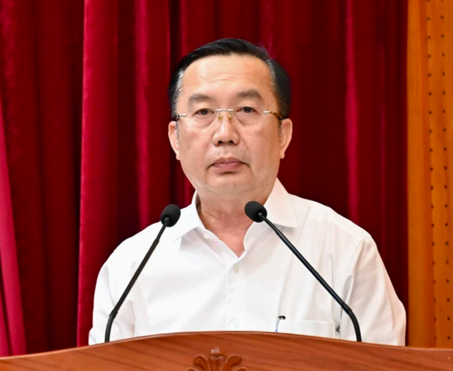 Giám đốc Sở VH-TT TPHCM Trần Thế Thuận báo cáo tại buổi làm việc.