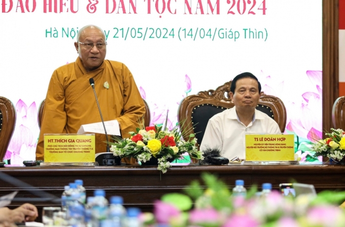 Hòa thượng Thích Gia Quang, Phó Chủ tịch Hội đồng Trị sự, Trưởng ban Thông tin truyền thông Trung ương, Giáo hội Phật giáo Việt Nam chia sẻ thông tin tại buổi họp báo