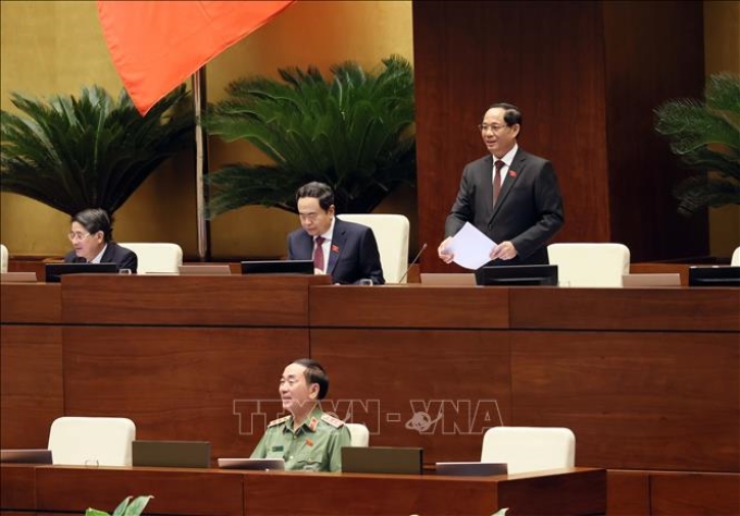 Phó Chủ tịch Quốc hội Trần Quang Phương điều hành phiên họp. (Ảnh: TTXVN)