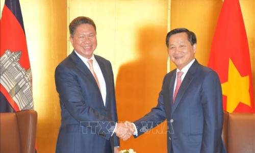 Phó Thủ tướng Lê Minh Khái tiếp xúc song phương Phó Thủ tướng Campuchia và Phó Thủ tướng Singapore