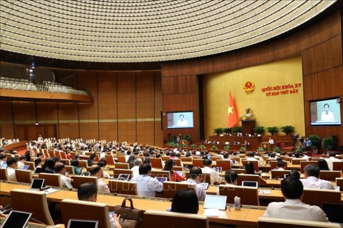 Phó Thủ tướng Lê Minh Khái phát biểu giải trình, làm rõ một số vấn đề đại biểu Quốc hội nêu. Ảnh: Văn Điệp/TTXVN