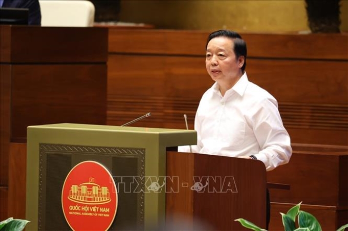 Phó Thủ tướng Trần Hồng Hà phát biểu giải trình, làm rõ một số vấn đề đại biểu Quốc hội nêu. Ảnh: Văn Điệp/TTXVN