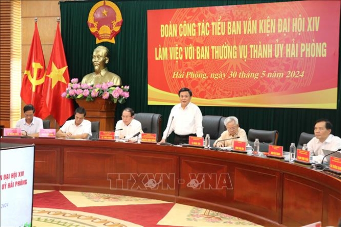 Đồng chí Nguyễn Xuân Thắng phát biểu tại buổi làm việc với Thành ủy Hải Phòng. (Ảnh: TTXVN)