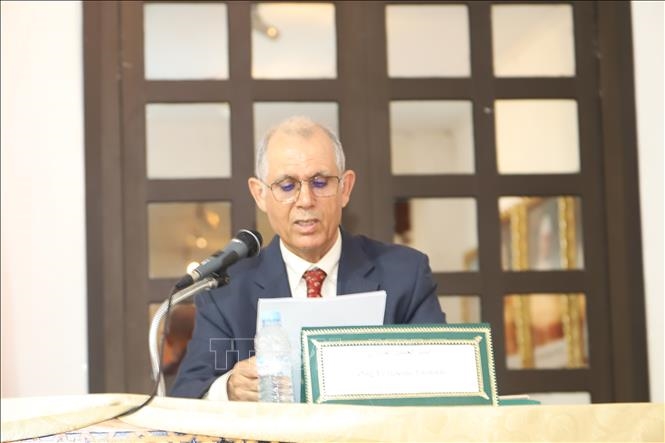 Ông El Houcine Fardani, nguyên Đại sứ Maroc tại Việt Nam với bài tham luận mang tên 
