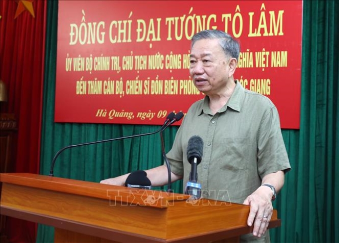 Chủ tịch nước Tô Lâm phát biểu động viên cán bộ, chiến sĩ Đồn Biên phòng cửa khẩu Sóc Giang. (Ảnh: TTXVN)