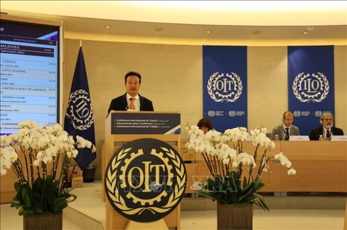 Đại sứ Mai Phan Dũng phát biểu tại khóa họp 112 Hội nghị lao động quốc tế. Ảnh: TTXVN