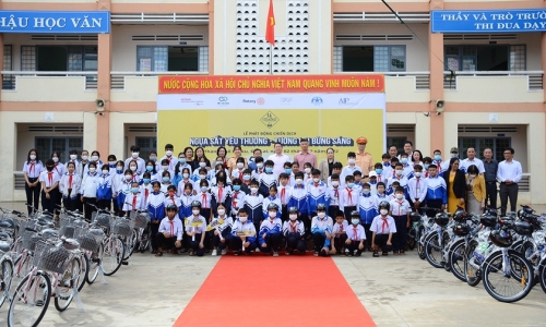 Thành phố Pleiku của Việt Nam vinh dự nhận Giải thưởng Sáng kiến xuất sắc về an toàn đường bộ toàn cầu