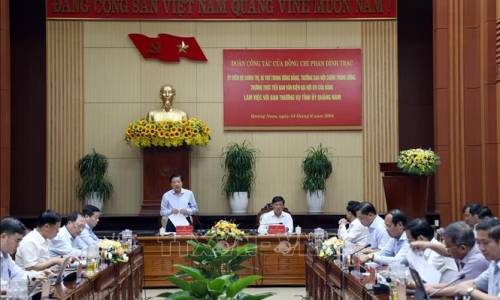 Đoàn khảo sát Tiểu ban Văn kiện Đại hội XIV của Đảng làm việc với Ban Thường vụ Tỉnh ủy Quảng Nam