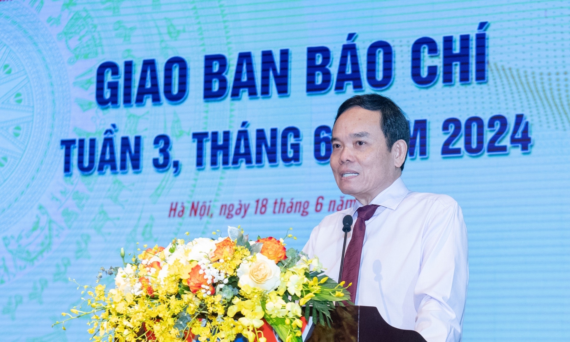 Phó Thủ tướng Trần Lưu Quang phát biểu tại Hội nghị.