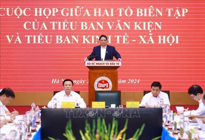 Thủ tướng Phạm Minh Chính, Trưởng Tiểu ban Kinh tế - Xã hội Đại hội đại biểu toàn quốc lần thứ XIV của Đảng phát biểu. (Ảnh: TTXVN)