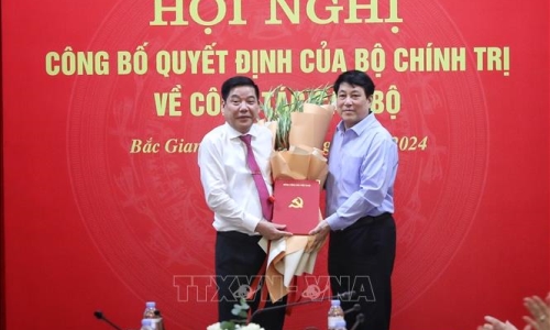 Điều động, phân công đồng chí Nguyễn Văn Gấu, Ủy viên Trung ương Đảng giữ chức Bí thư Tỉnh ủy Bắc Giang