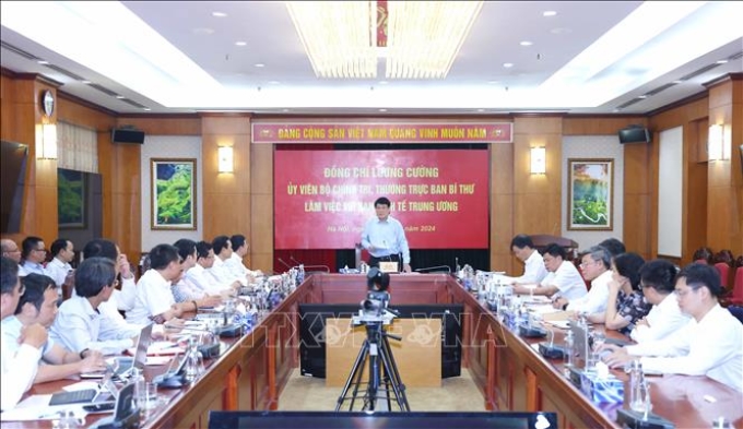 Đồng chí Lương Cường, Ủy viên Bộ Chính trị, Thường trực Ban Bí thư làm việc với Ban Kinh tế Trung ương. (Ảnh: TTXVN)