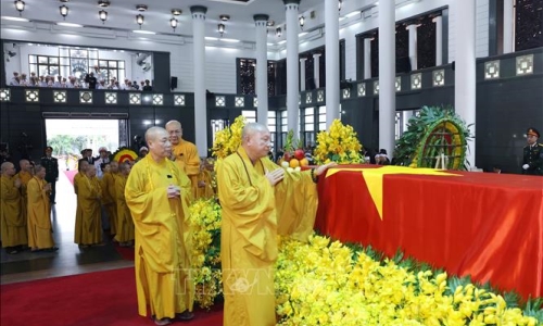 Đoàn Trung ương Giáo hội Phật giáo Việt Nam viếng Tổng Bí thư Nguyễn Phú Trọng