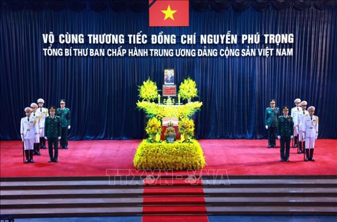 Linh cữu Tổng Bí thư Nguyễn Phú Trọng quàn tại Nhà tang lễ Quốc gia số 5 Trần Thánh Tông, Hà Nội. (Ảnh: TTXVN)