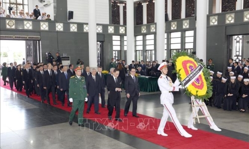 Đoàn Ban Đối ngoại Trung ương kính viếng Tổng Bí thư Nguyễn Phú Trọng