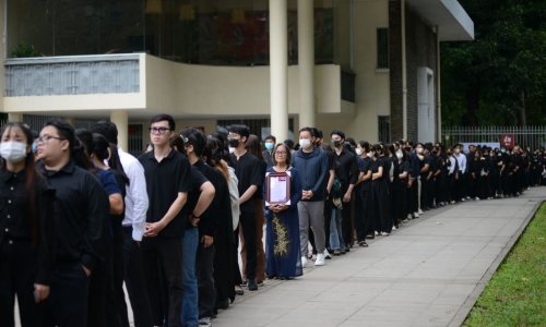Dòng người xếp hàng chờ viếng Tổng Bí thư Nguyễn Phú Trọng tại TP. Hồ Chí Minh