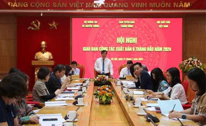 Phó Trưởng ban Tuyên giáo Trung ương Phan Xuân Thủy phát biểu định hướng những nội dung trọng tâm của Hội nghị.