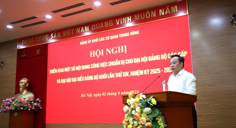 Đồng chí Đỗ Việt Hà, Phó Bí thư Đảng ủy Khối triển khai Kế hoạch về tổ chức đại hội đảng bộ các cấp.