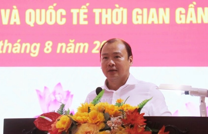 PGS. TS. Lê Hải Bình, Ủy viên dự khuyết Trung ương Đảng, Tổng Biên tập Tạp chí Cộng sản thông tin tại Hội nghị.