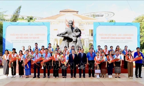 Khai mạc Liên hoan thiếu nhi Việt Nam - Lào - Campuchia năm 2024