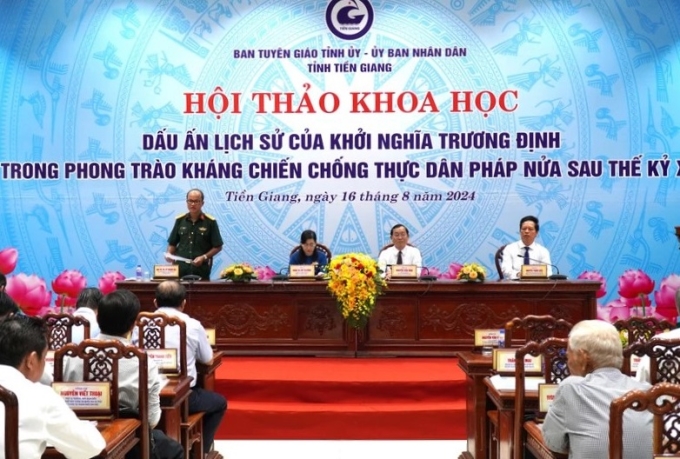 Các đồng chí chủ trì Hội thảo.