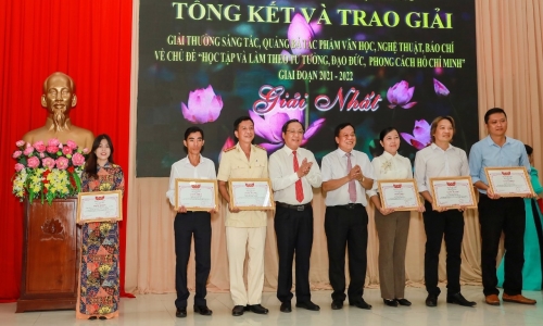 Hậu Giang đẩy mạnh tuyên truyền về học tập và làm theo tư tưởng, đạo đức, phong cách Hồ Chí Minh