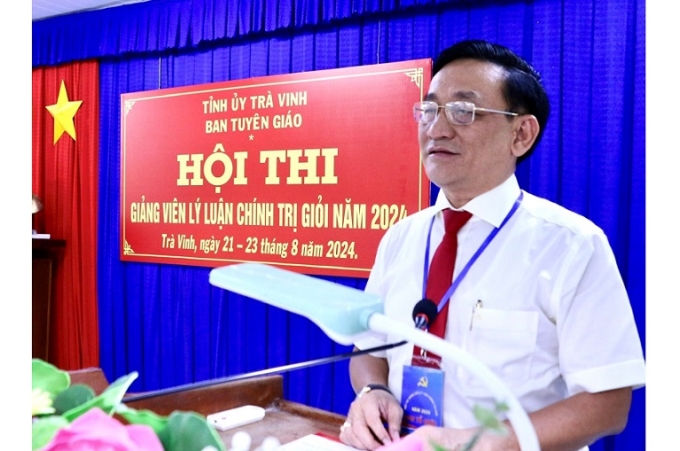 Trưởng Ban Tuyên giáo Tỉnh ủy Trần Quốc Tuấn phát biểu khai mạc Hội thi. (Ảnh: BTG Tỉnh ủy)