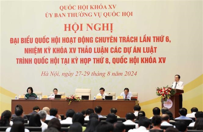 Hội nghị  Đại biểu Quốc hội hoạt động chuyên trách để thảo luận, cho ý kiến đối với 12 dự án luật. (Ảnh: TTXVN)