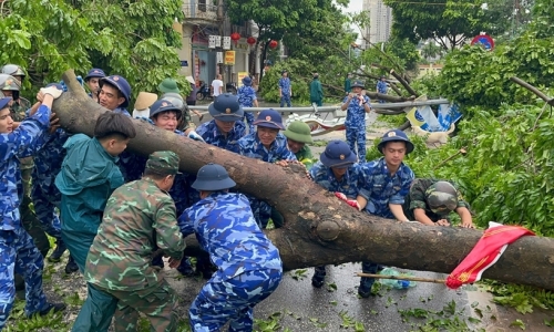 Ở đâu có khó khăn, hiểm nguy, ở đó có bộ đội