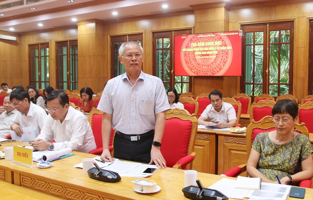 GS. TS. Đào Văn Dũng, Nguyên Vụ trưởng Vụ các vấn đề xã hội, Ban Tuyên giáo Trung ương (nay là Vụ Xã hội) phát biểu.