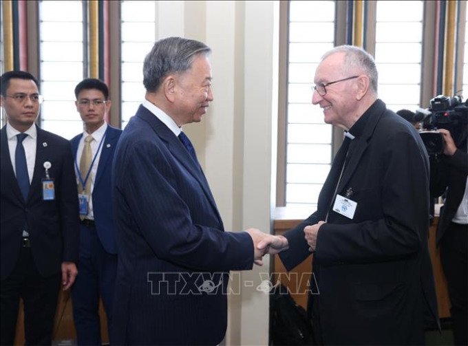 Tổng Bí thư, Chủ tịch nước Tô Lâm gặp Thủ tướng Tòa thánh Vatican, Hồng y Pietro Parolin. (Ảnh: TTXVN)