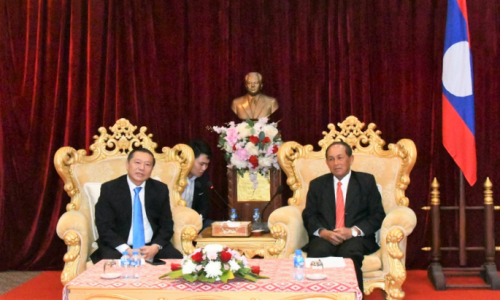 Phó Trưởng ban Thường trực Ban Tuyên giáo Trung ương Lại Xuân Môn thăm, làm việc tại tỉnh Luang Prabang (Lào)