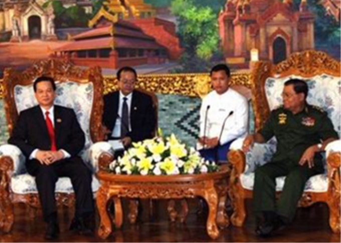 Thủ tướng Nguyễn Tấn Dũng hội kiến với Thủ tướng Myanmar Thein Sein trong chuyến thăm chính thức Myanmar ngày 14/8/2007 - Ảnh: Tư liệu Chinhphu.vn