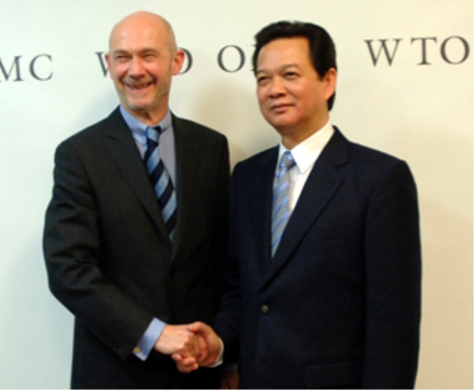 Thủ tướng Nguyễn Tấn Dũng và Tổng Giám đốc Pascal Lamy tại trụ sở WTO ở Geneve.